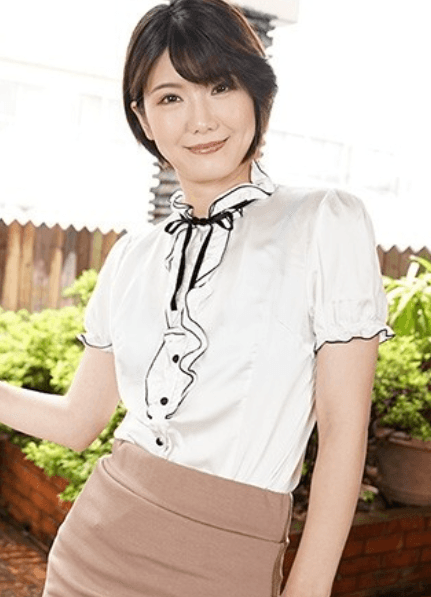 HEYZO-3630 Sumire Maeda và màn vụng trộm đầy kích thích với bạn của con trai